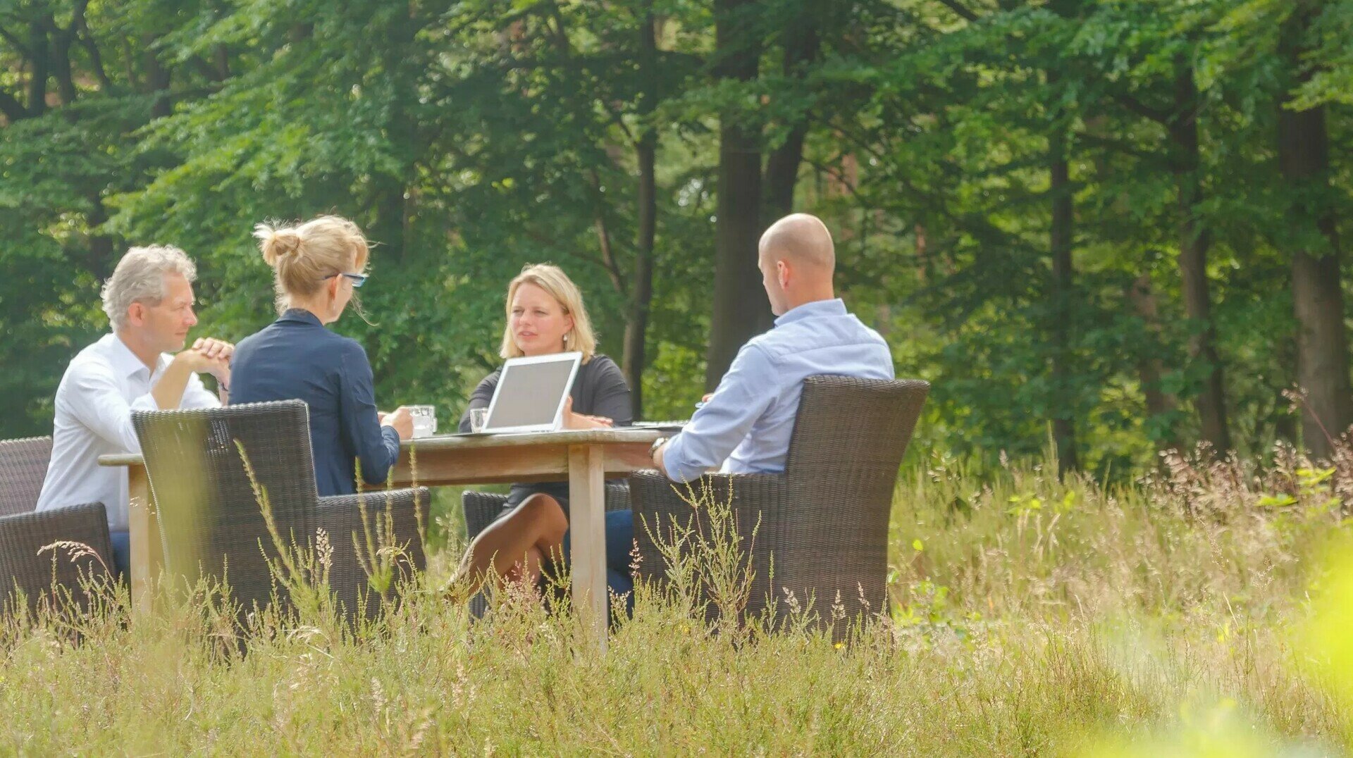 Séance-de-brainstorming-sortie-dentreprise